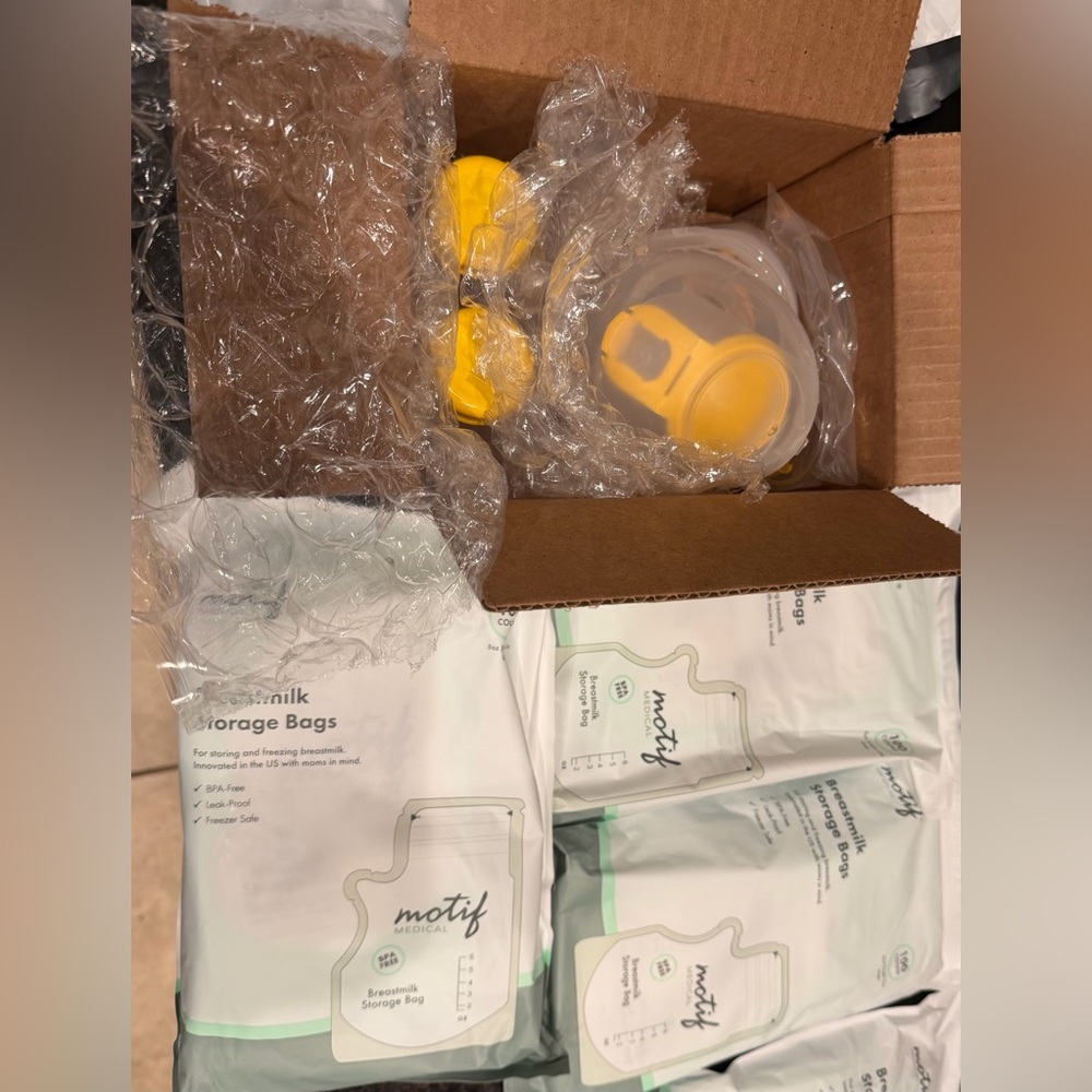 Medela collection cups